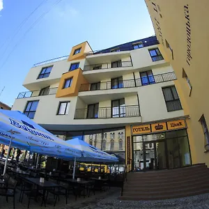 цісар Otel Lviv